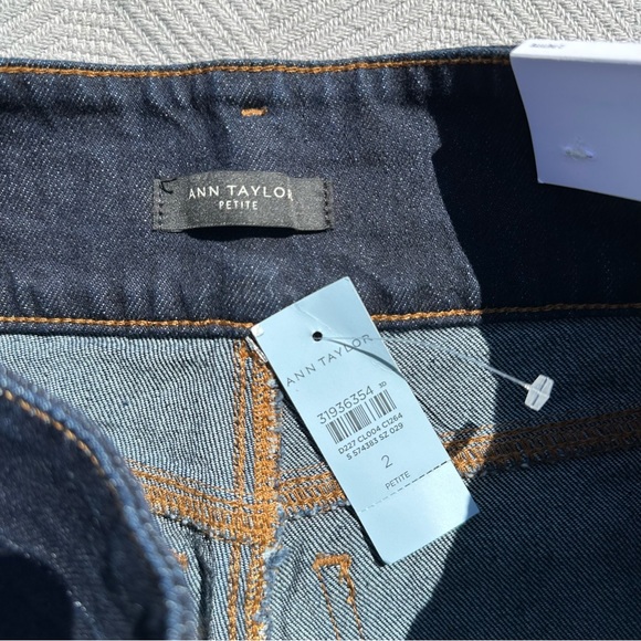 Ann Taylor petite high rise the straight crop jeans - Picture 4 of 5
